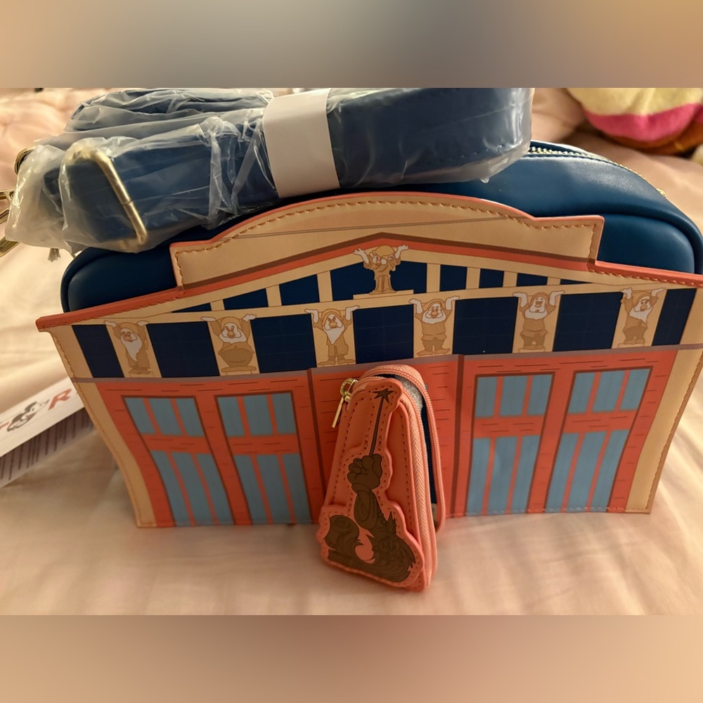 Loungefly D23 2024 Exclusive Walt Disney Animation Studios Crossbody Bag (Rare) - Picture 3 of 14